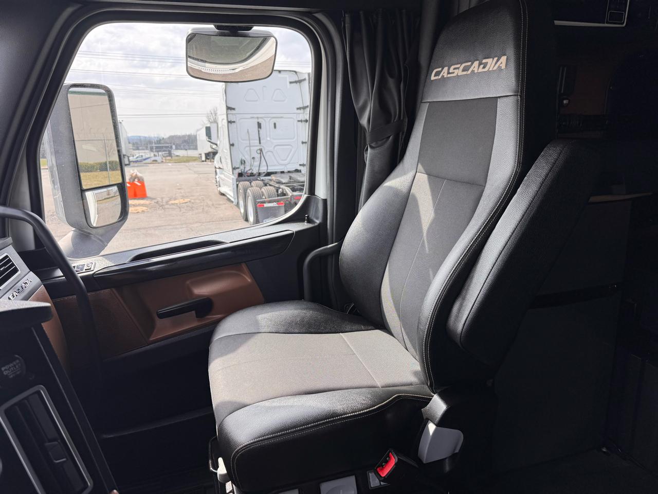 Freightliner Cascadia  2023