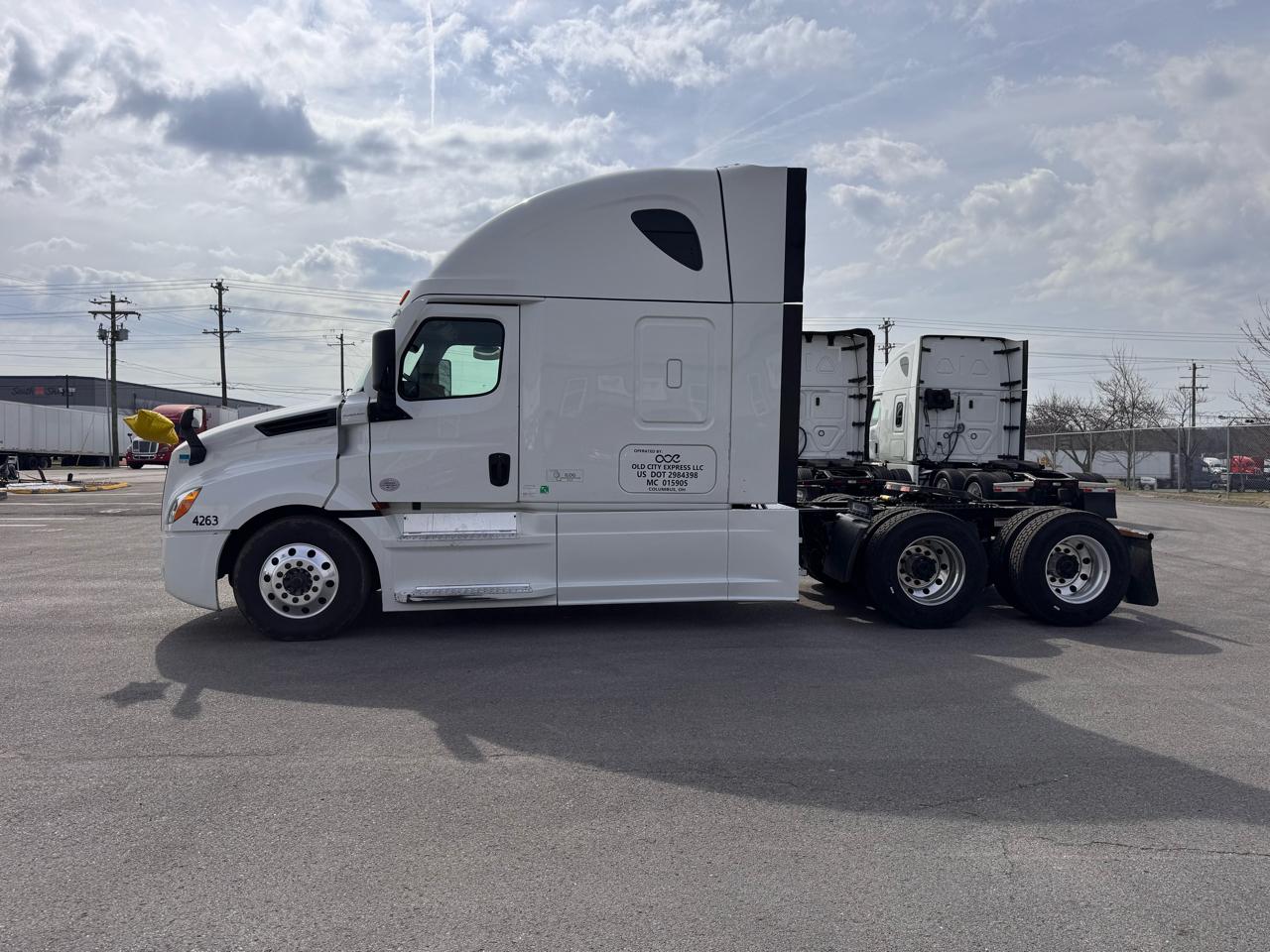 Freightliner Cascadia  2022