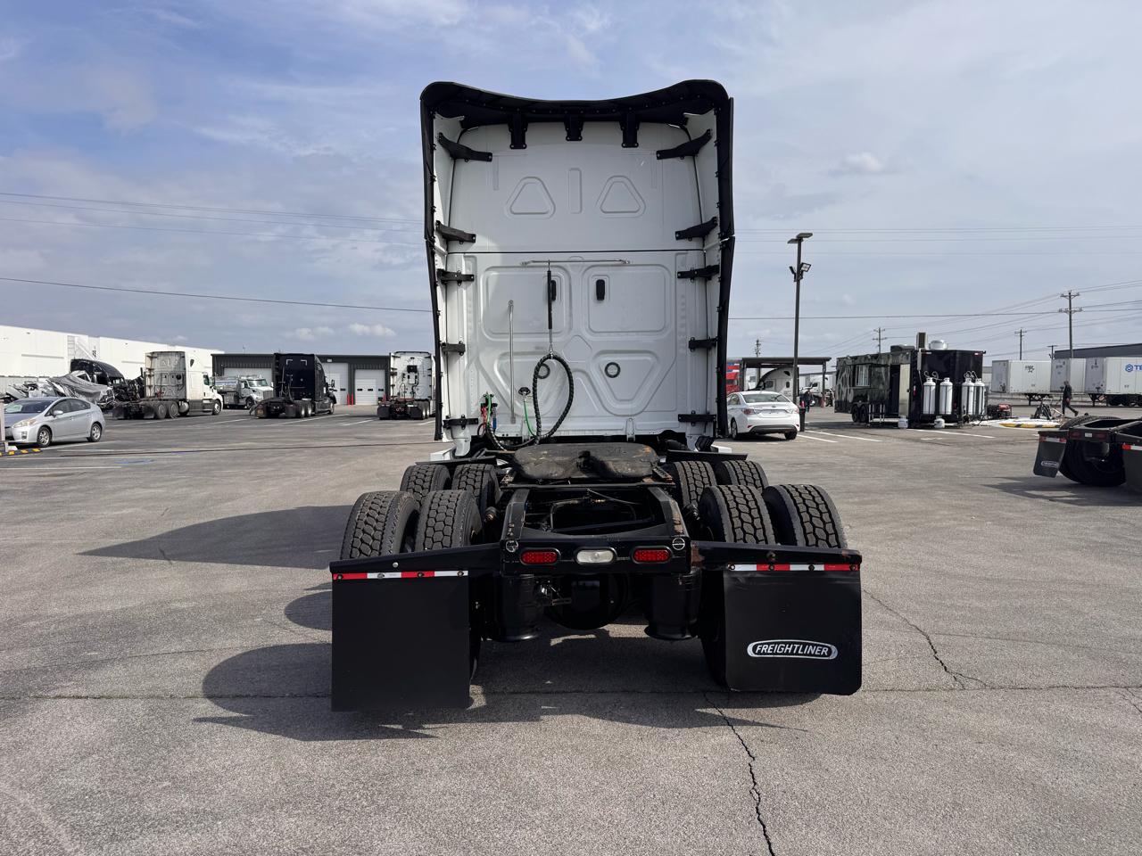 Freightliner Cascadia  2022