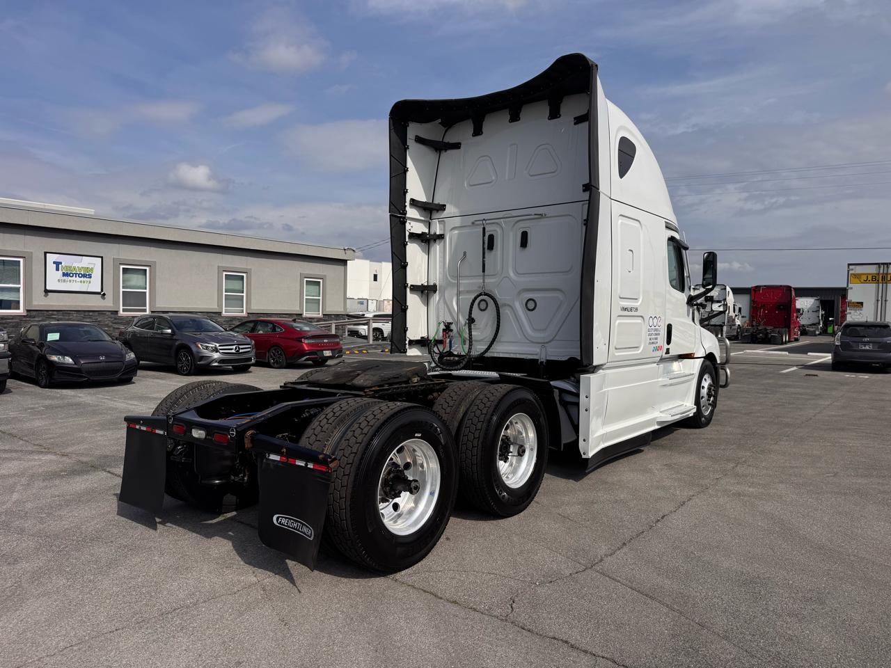 Freightliner Cascadia  2022