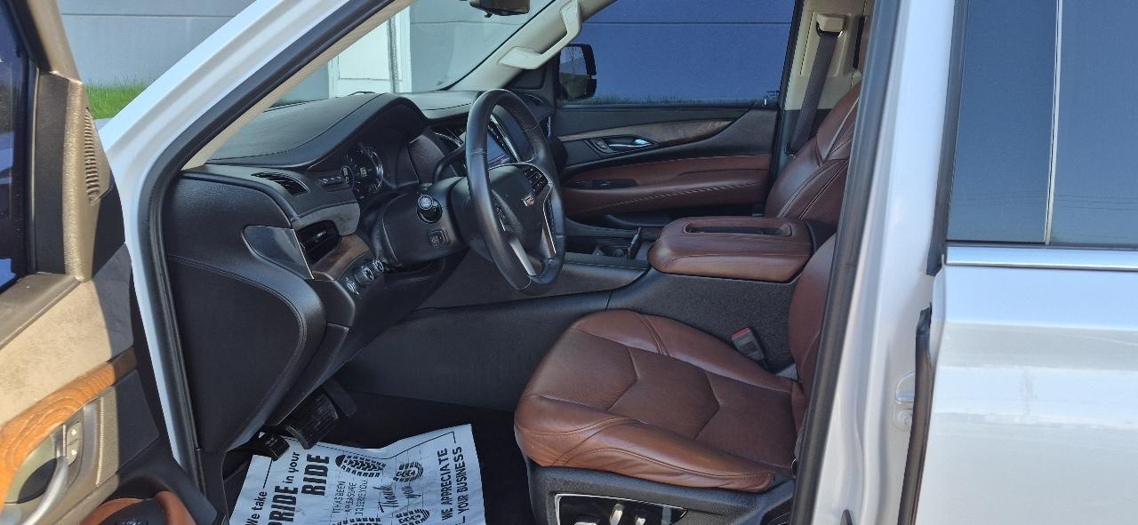 Cadillac Escalade Luxury 4WD 2017