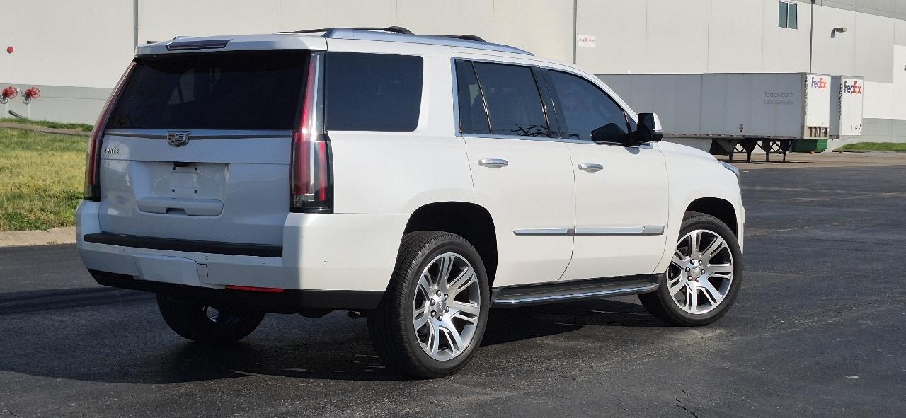 Cadillac Escalade Luxury 4WD 2017