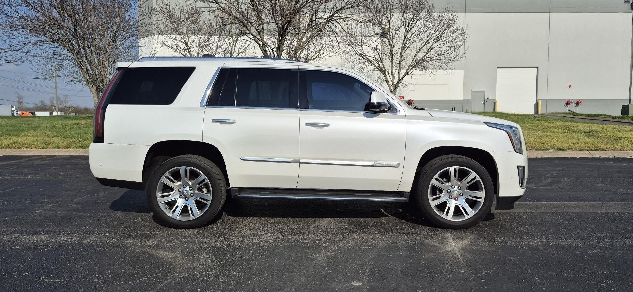 Cadillac Escalade Luxury 4WD 2017