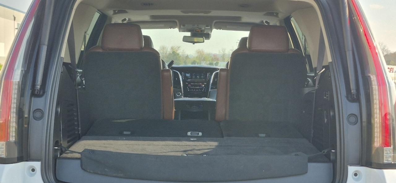 Cadillac Escalade Luxury 4WD 2017