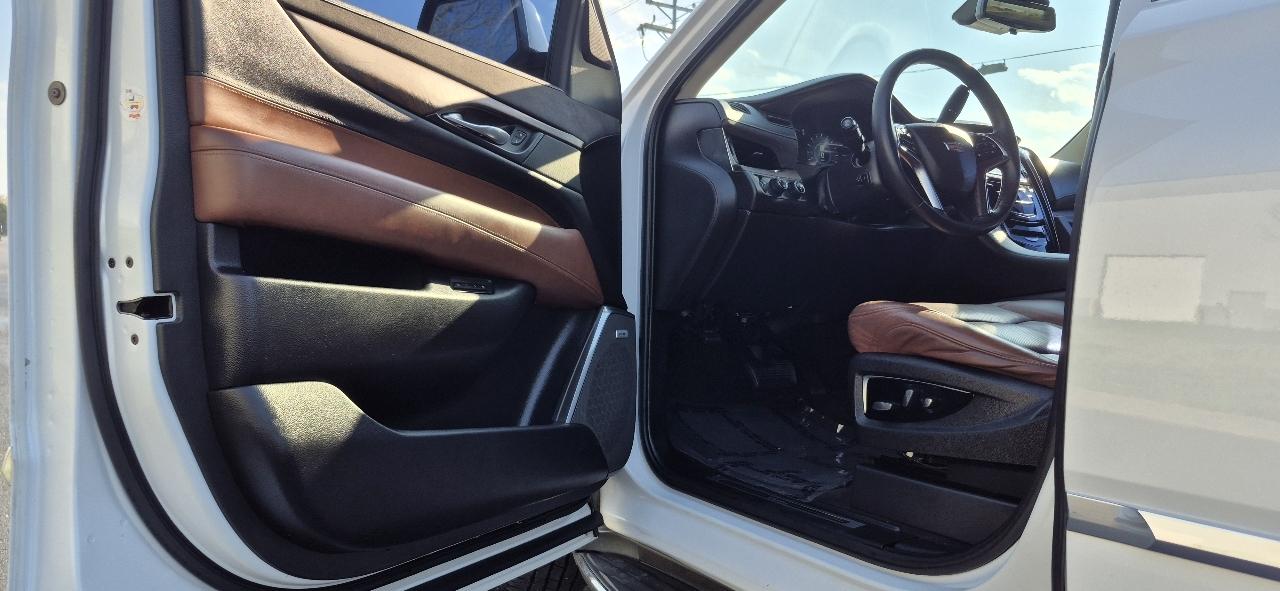 Cadillac Escalade Luxury 4WD 2017