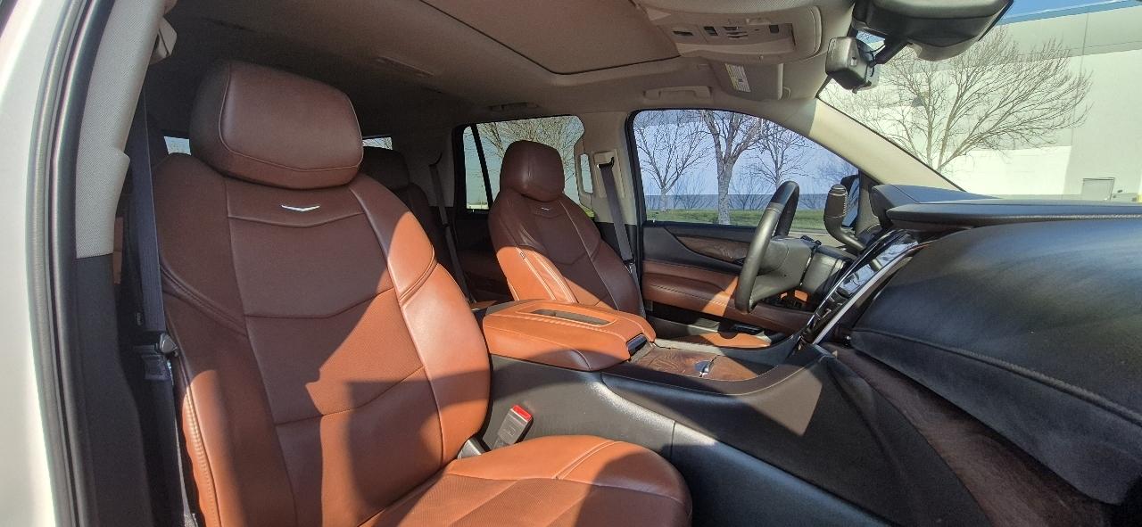 Cadillac Escalade Luxury 4WD 2017