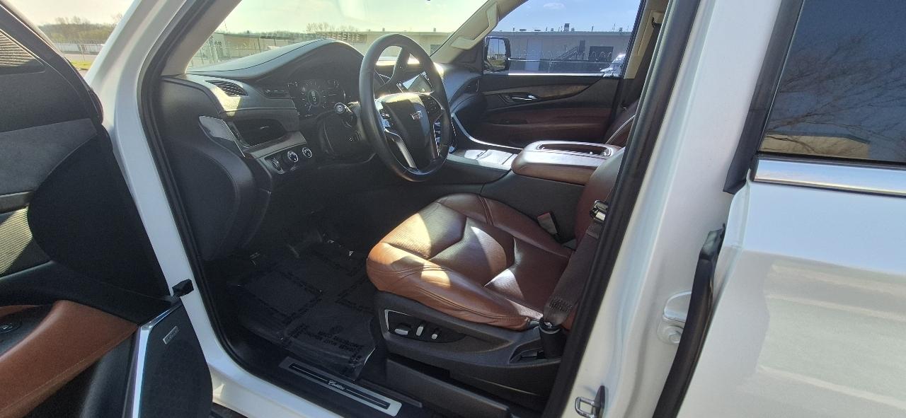 Cadillac Escalade Luxury 4WD 2017