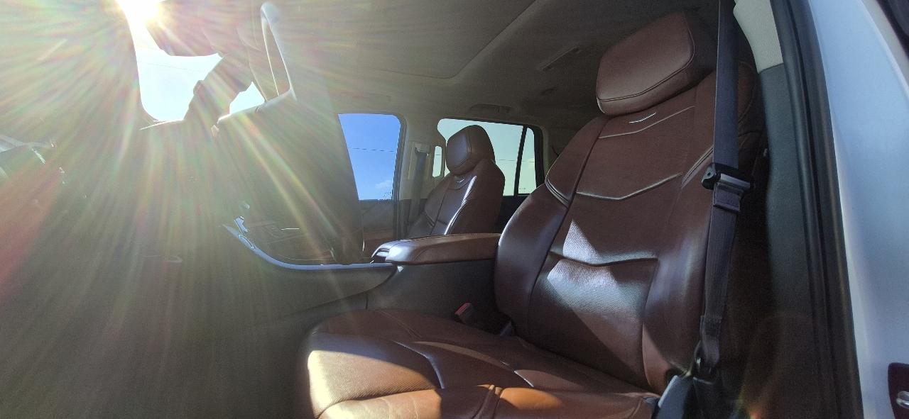 Cadillac Escalade Luxury 4WD 2017