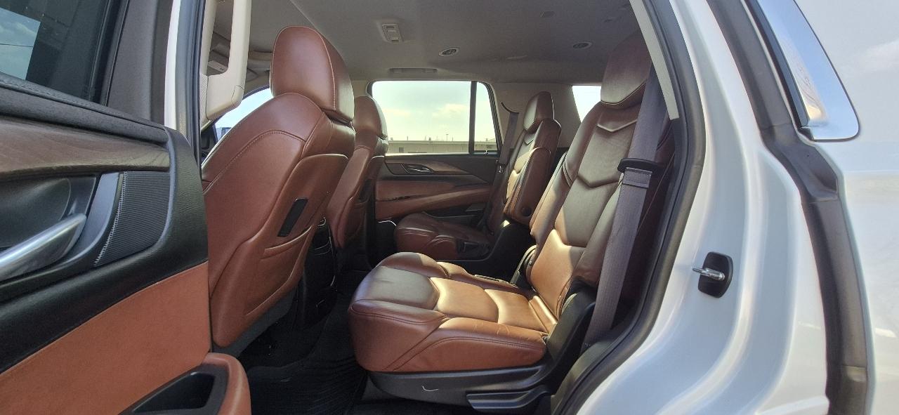 Cadillac Escalade Luxury 4WD 2017