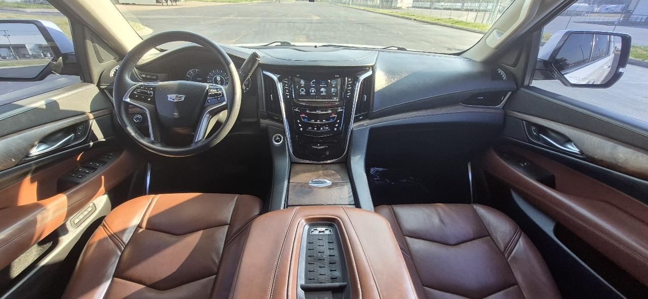 Cadillac Escalade Luxury 4WD 2017