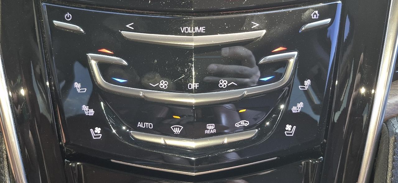 Cadillac Escalade Luxury 4WD 2017