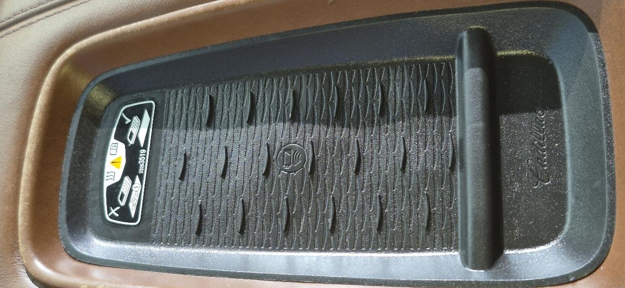 Cadillac Escalade Luxury 4WD 2017