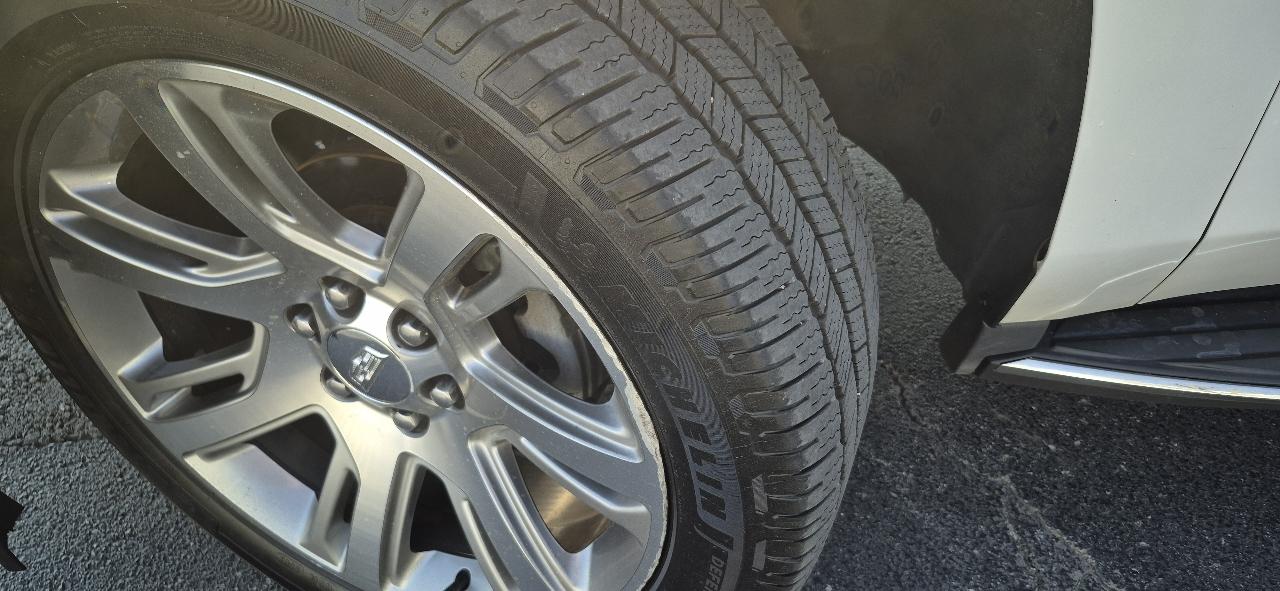 Cadillac Escalade Luxury 4WD 2017