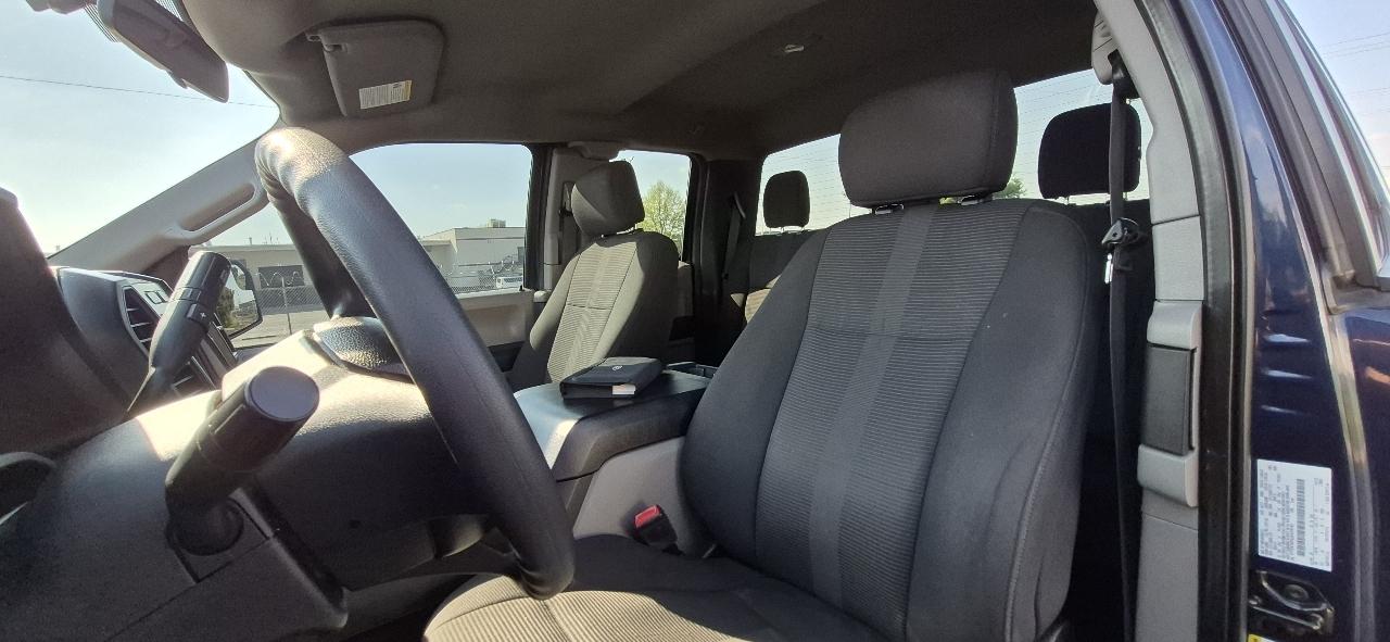 Ford F-150 4WD SuperCrew 145" STX 2018