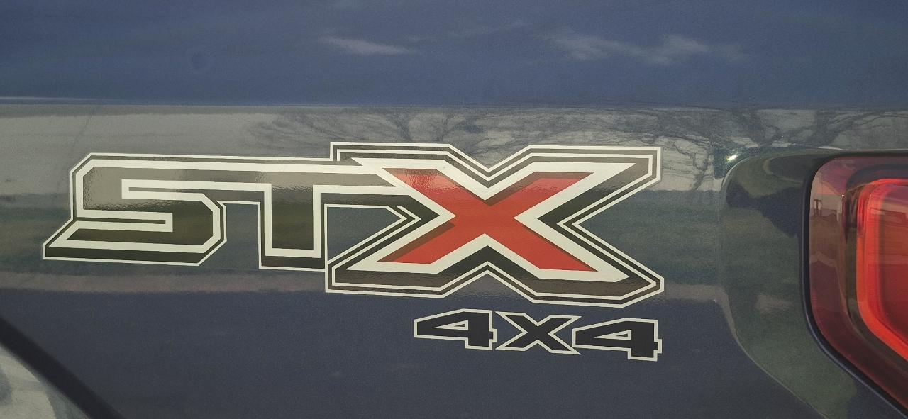 Ford F-150 4WD SuperCrew 145" STX 2018