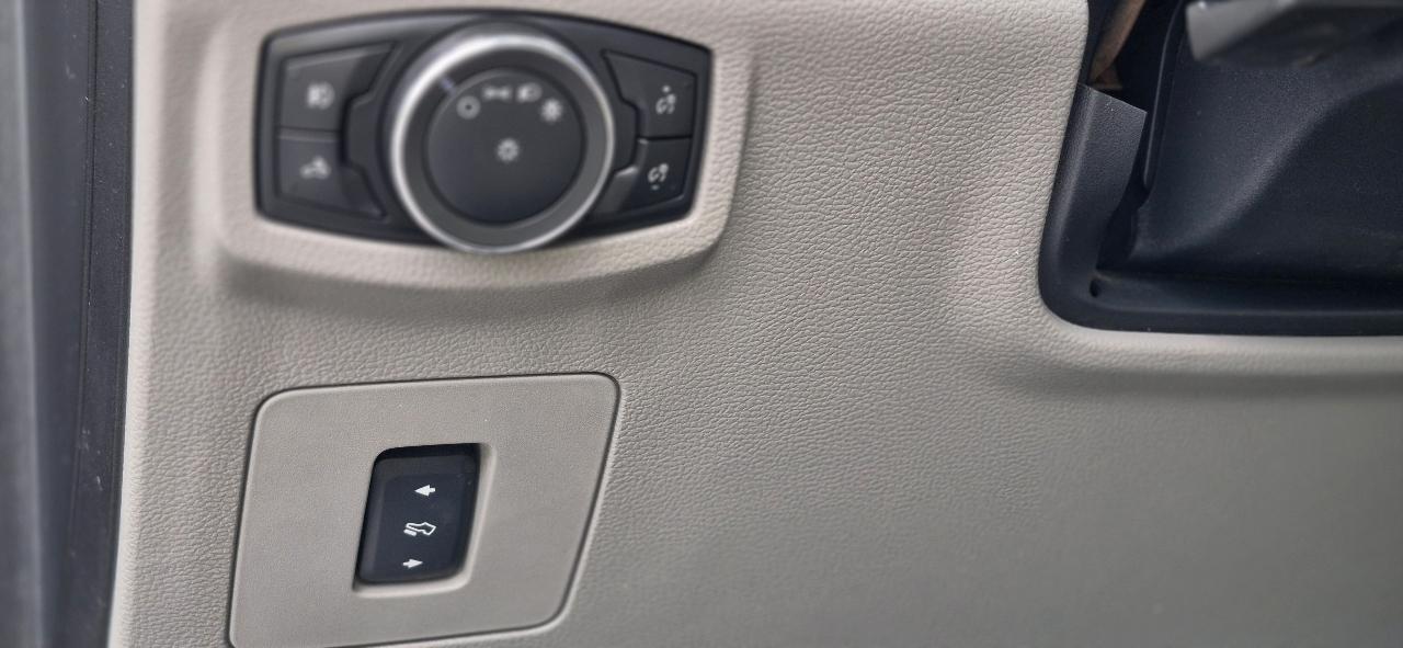 Ford F-150 Lariat SuperCrew 6.5-ft. Bed 4WD 2017