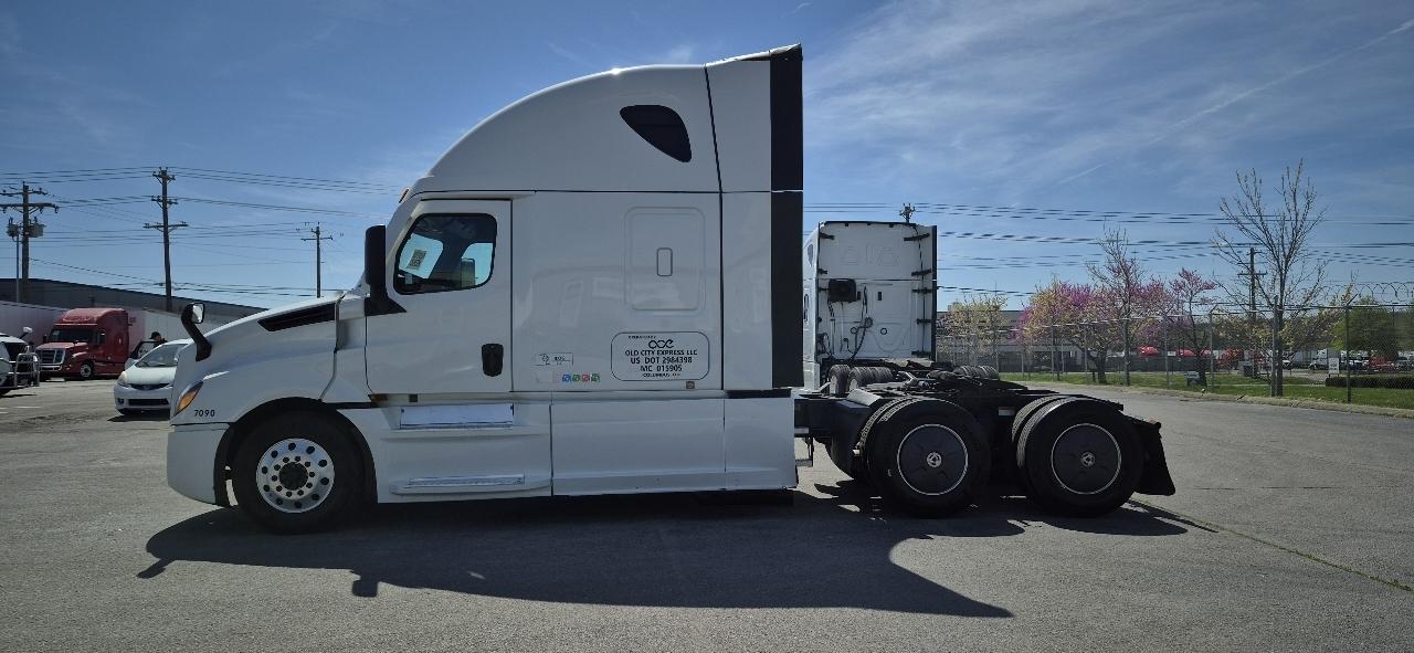 Freightliner Cascadia  2021