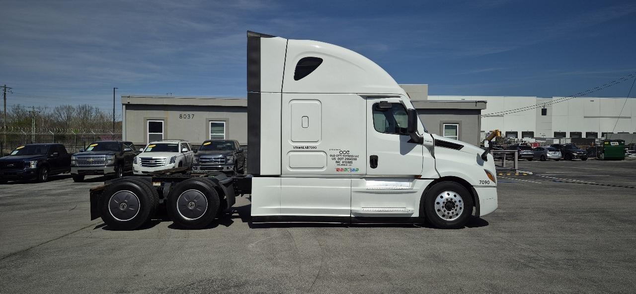 Freightliner Cascadia  2021