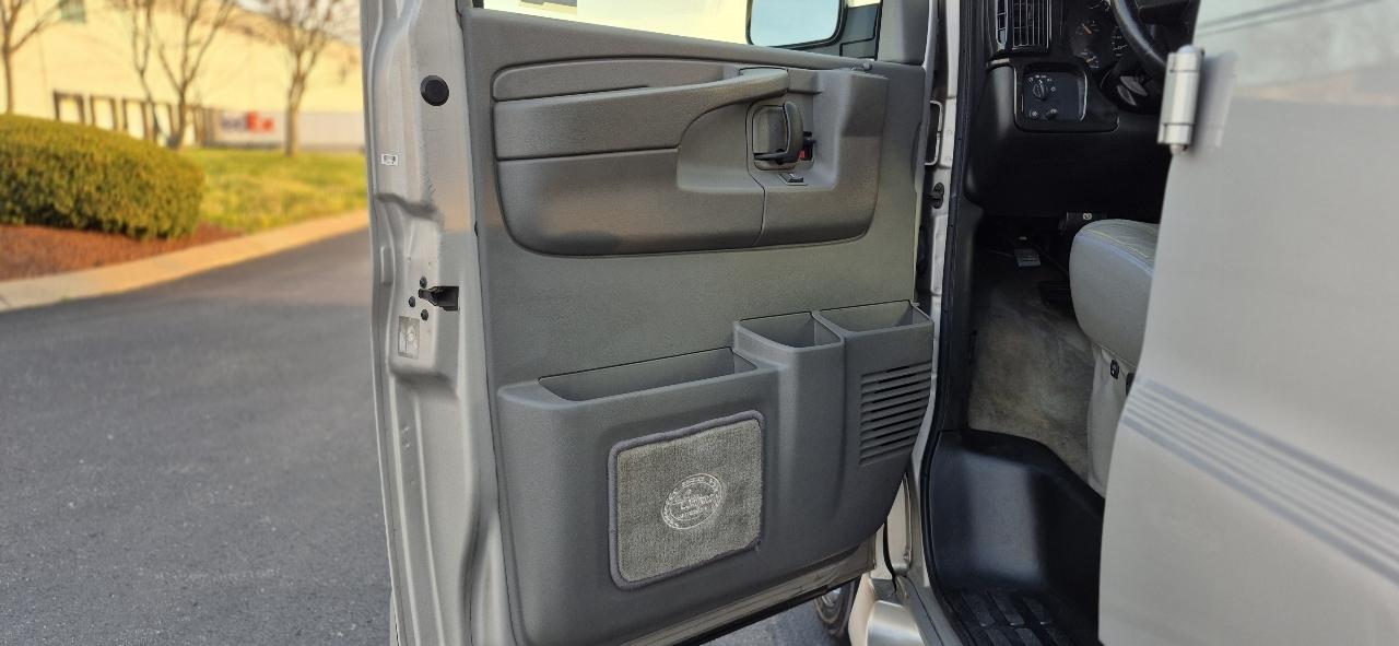 GMC Savana G1500 Cargo 2006