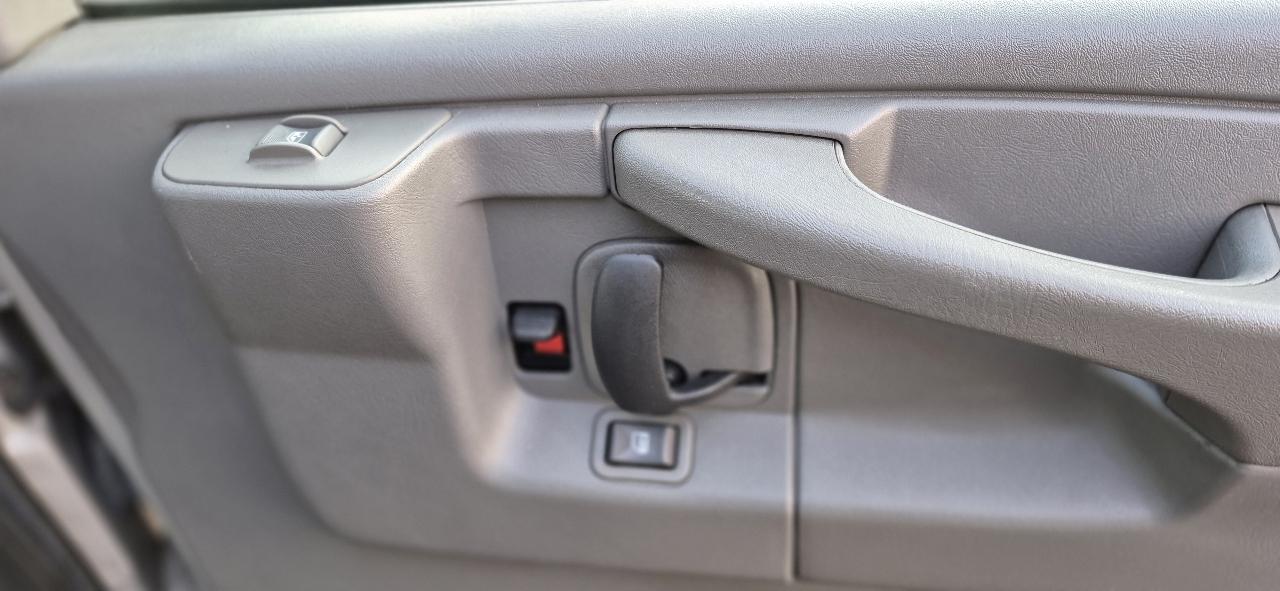 GMC Savana G1500 Cargo 2006