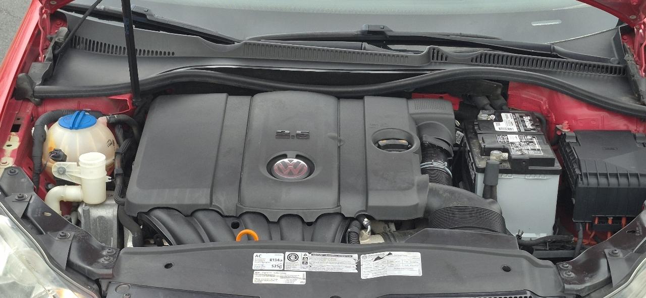 Volkswagen Golf 2.5L Conv & Sunroof 4 Door PZEV 2012