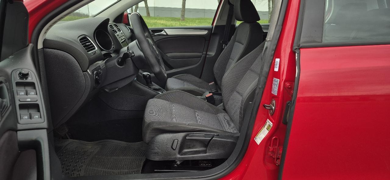 Volkswagen Golf 2.5L Conv & Sunroof 4 Door PZEV 2012