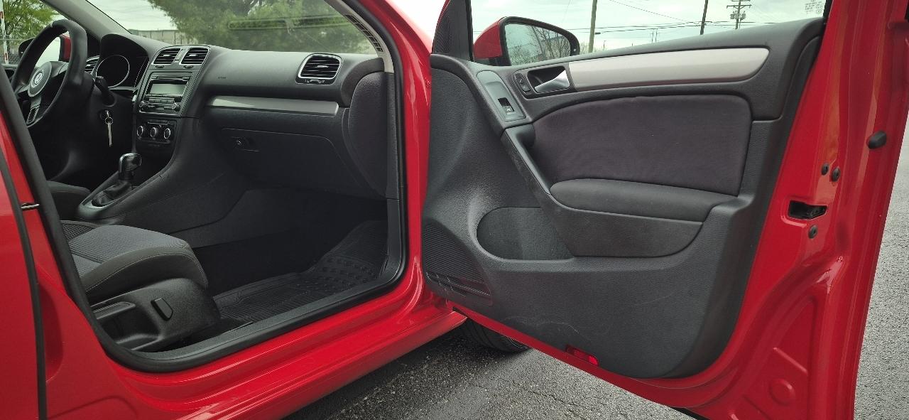 Volkswagen Golf 2.5L Conv & Sunroof 4 Door PZEV 2012