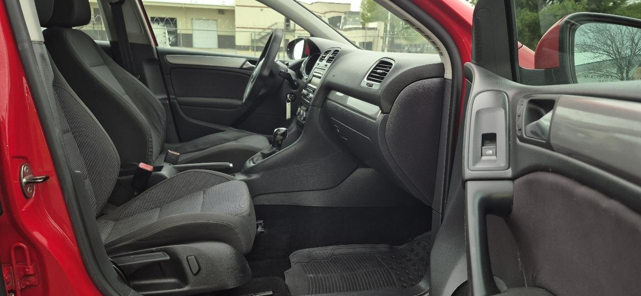 Volkswagen Golf 2.5L Conv & Sunroof 4 Door PZEV 2012