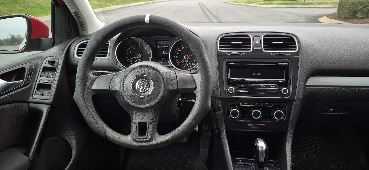 Volkswagen Golf 2.5L Conv & Sunroof 4 Door PZEV 2012