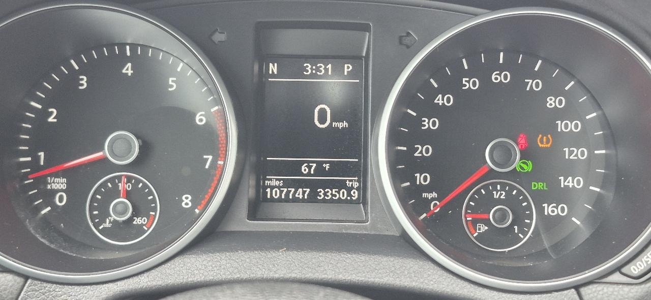 Volkswagen Golf 2.5L Conv & Sunroof 4 Door PZEV 2012