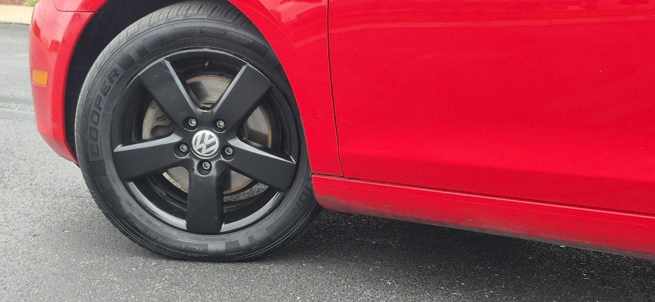 Volkswagen Golf 2.5L Conv & Sunroof 4 Door PZEV 2012