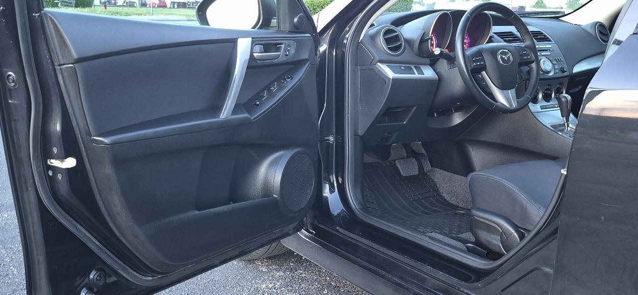 Mazda MAZDA3 s Sport 5-Door 2011