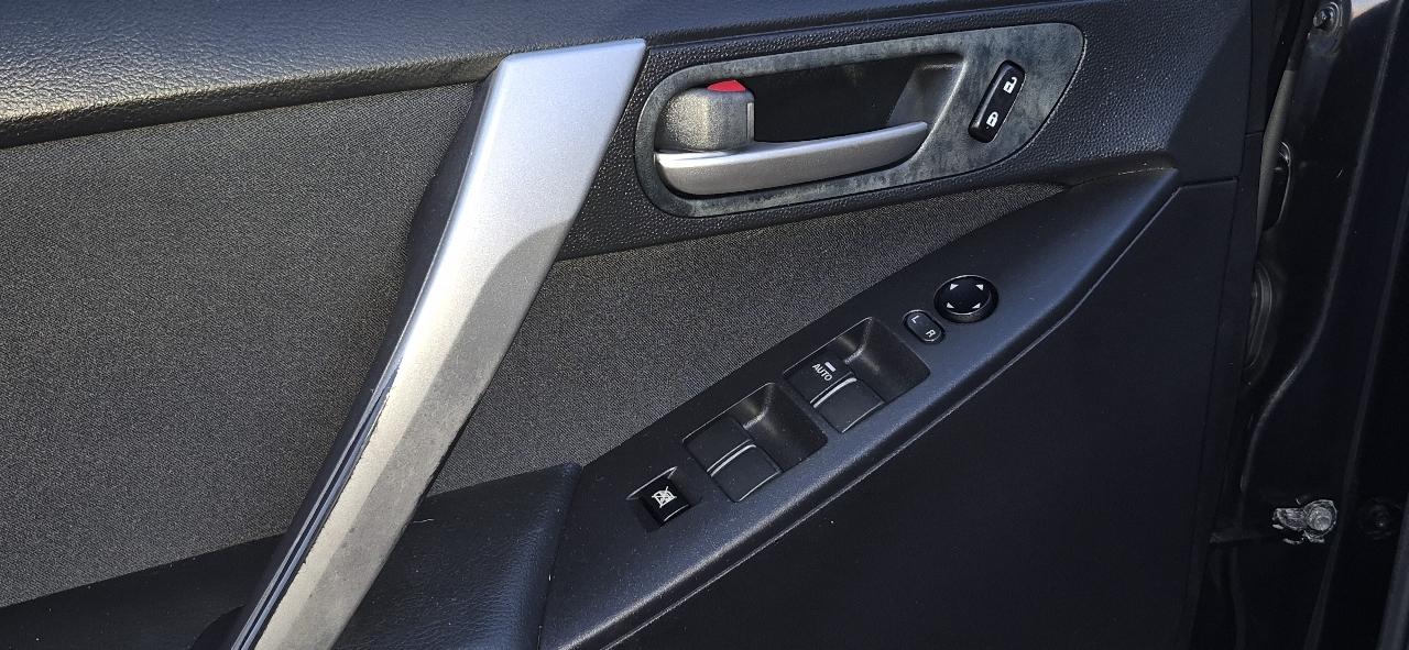 Mazda MAZDA3 s Sport 5-Door 2011