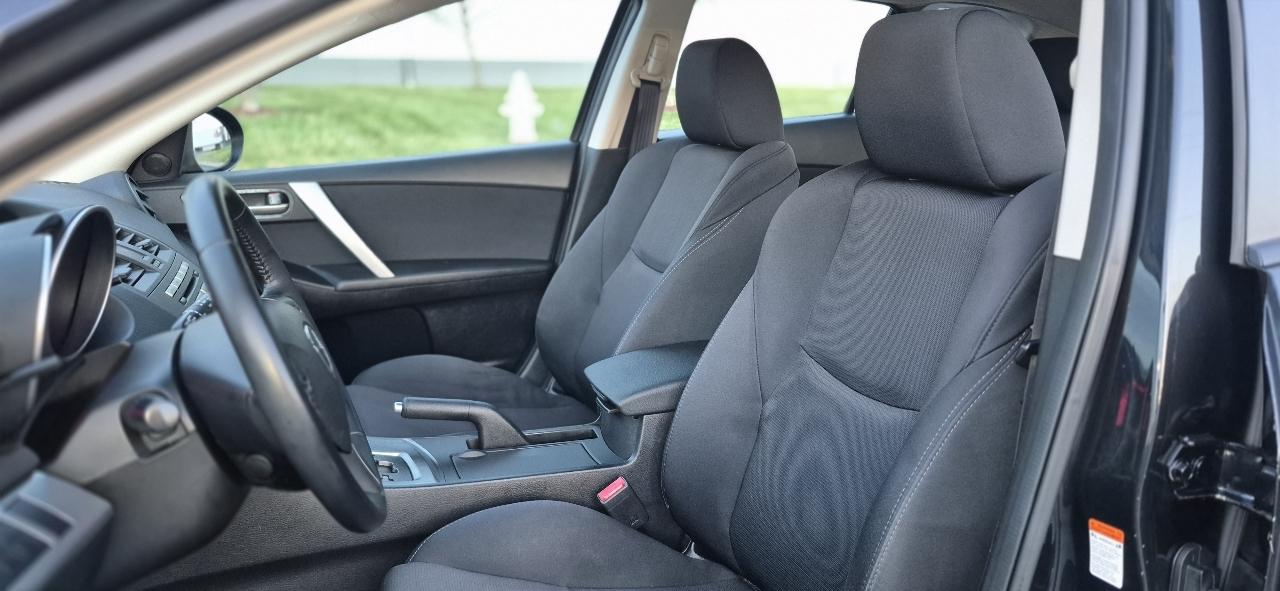 Mazda MAZDA3 s Sport 5-Door 2011