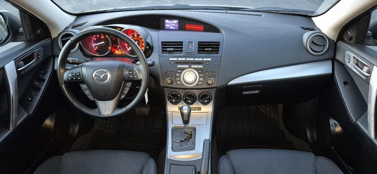 Mazda MAZDA3 s Sport 5-Door 2011