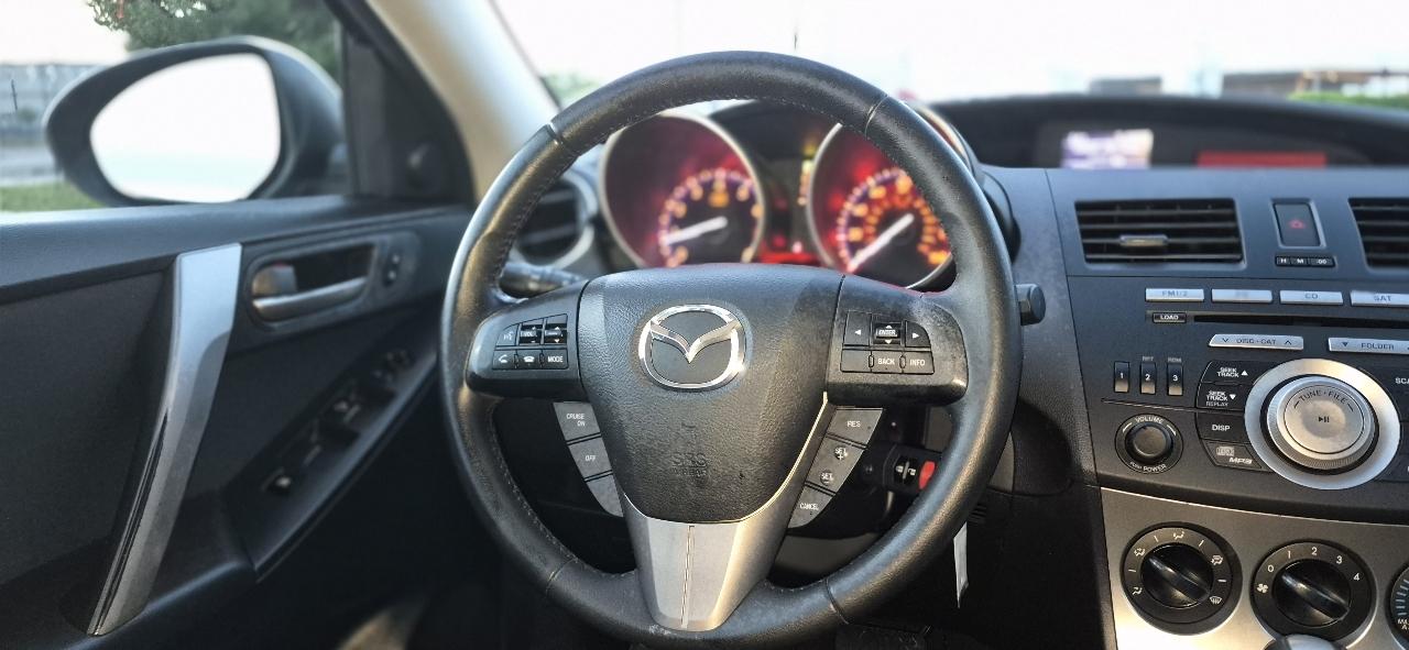 Mazda MAZDA3 s Sport 5-Door 2011