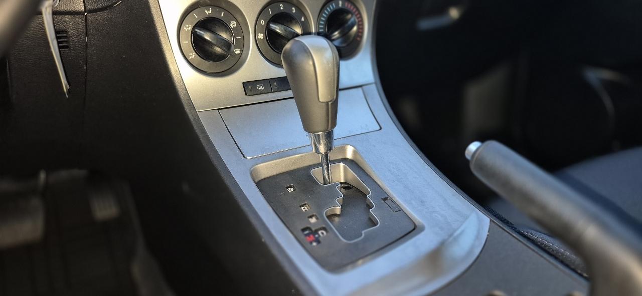 Mazda MAZDA3 s Sport 5-Door 2011