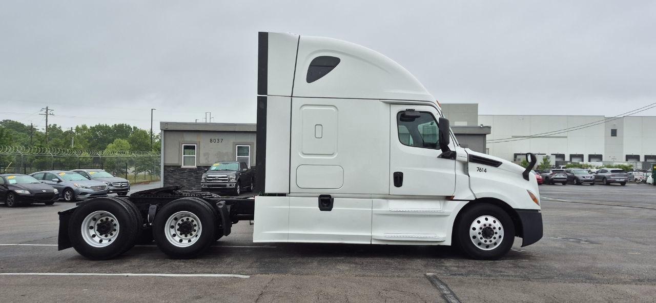 Freightliner Cascadia 125  2021