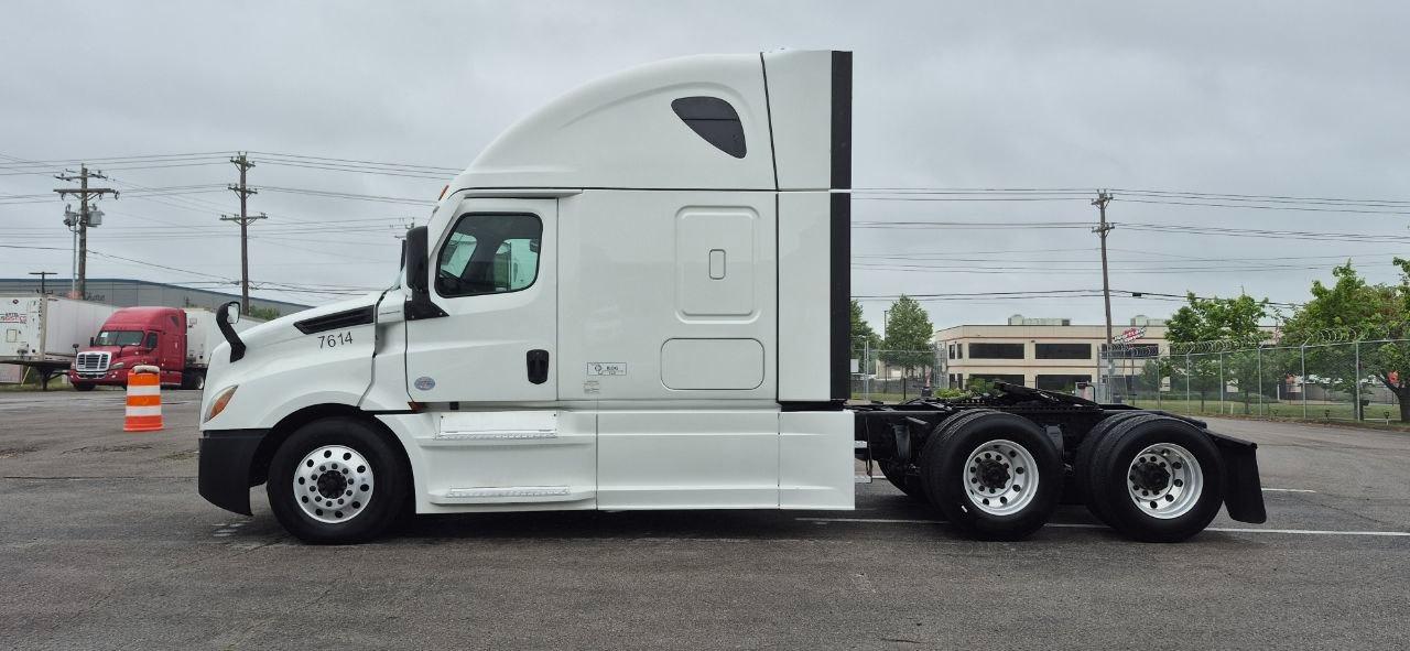 Freightliner Cascadia 125  2021
