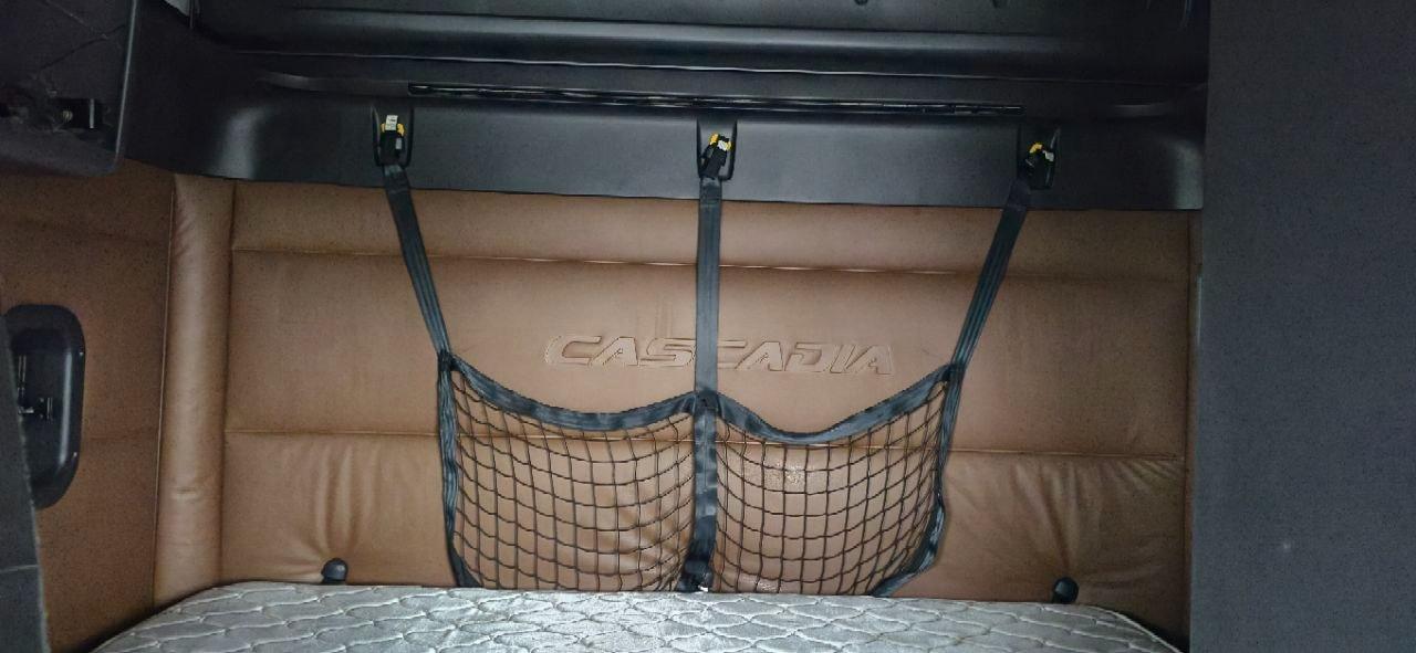 Freightliner Cascadia 125  2021