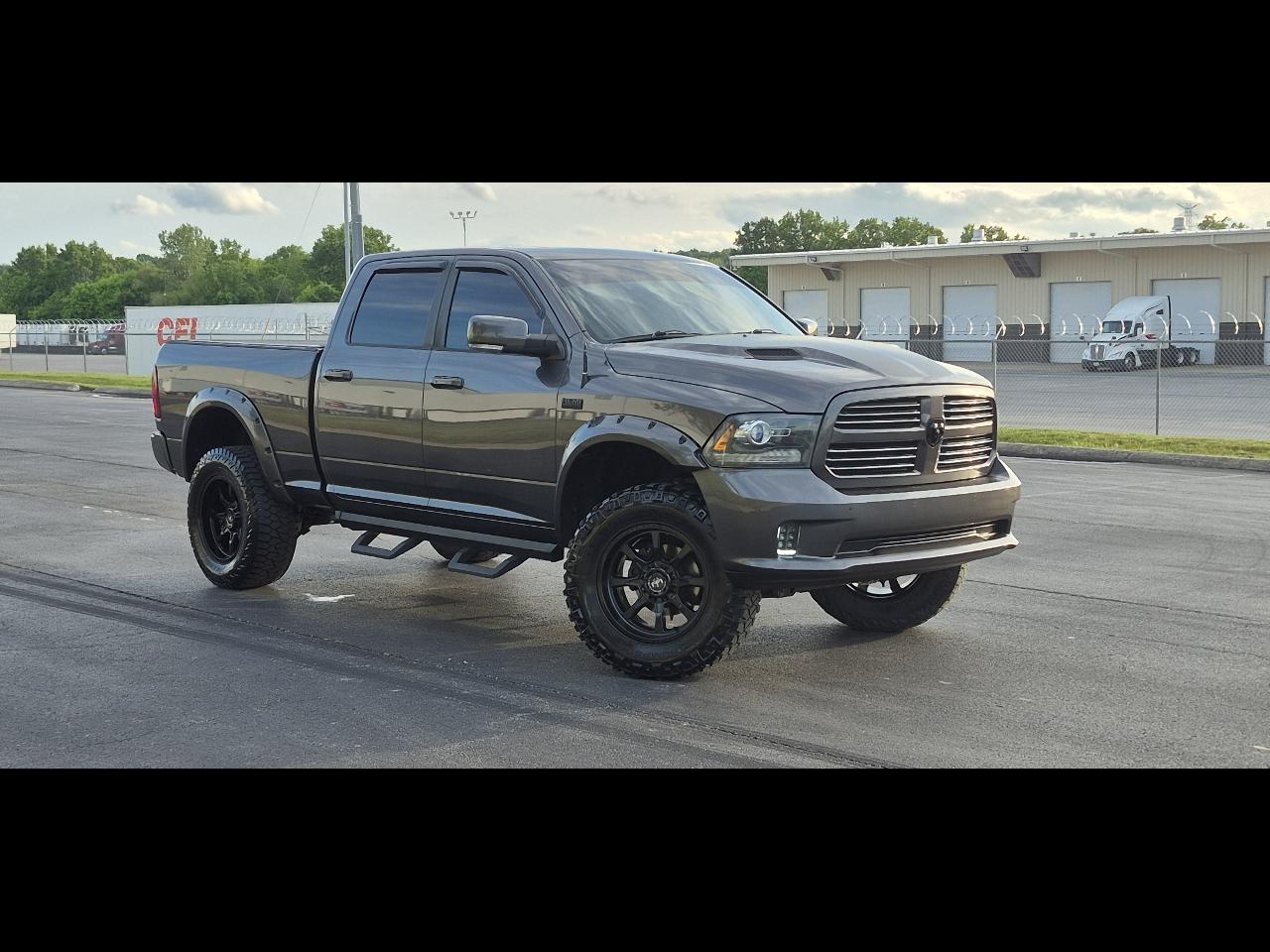 RAM 1500 Sport Crew Cab LWB 4WD 2016