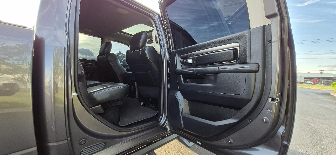 RAM 1500 Sport Crew Cab LWB 4WD 2016