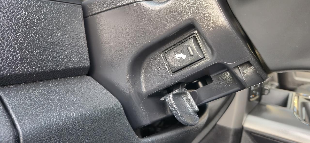 RAM 1500 Sport Crew Cab LWB 4WD 2016