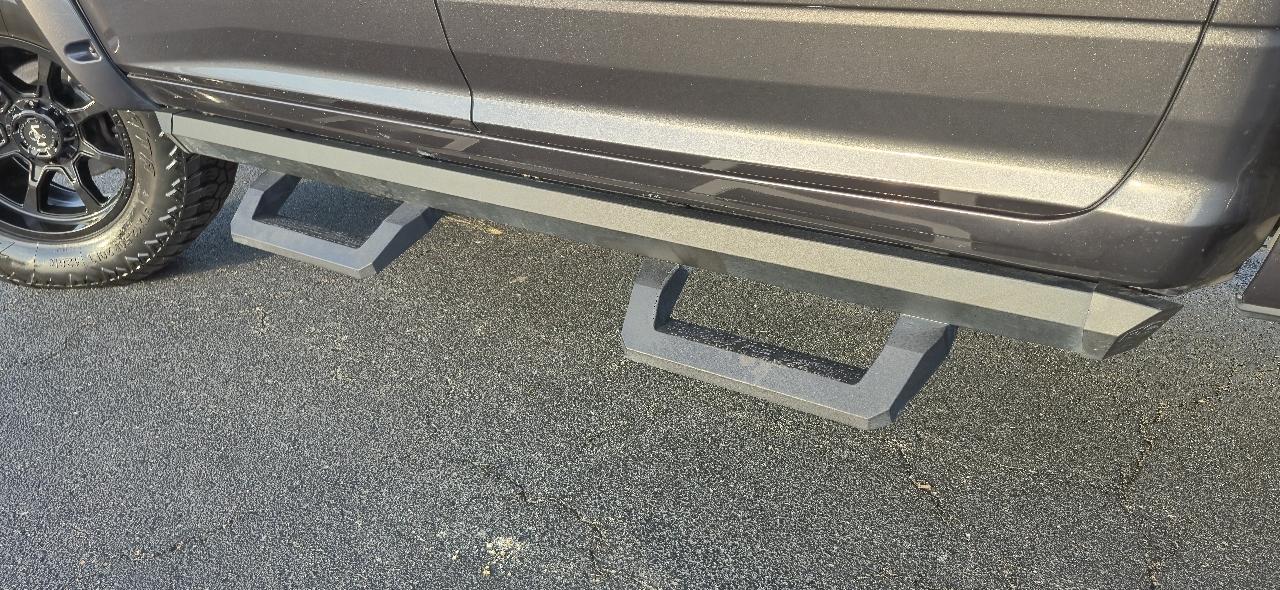 RAM 1500 Sport Crew Cab LWB 4WD 2016