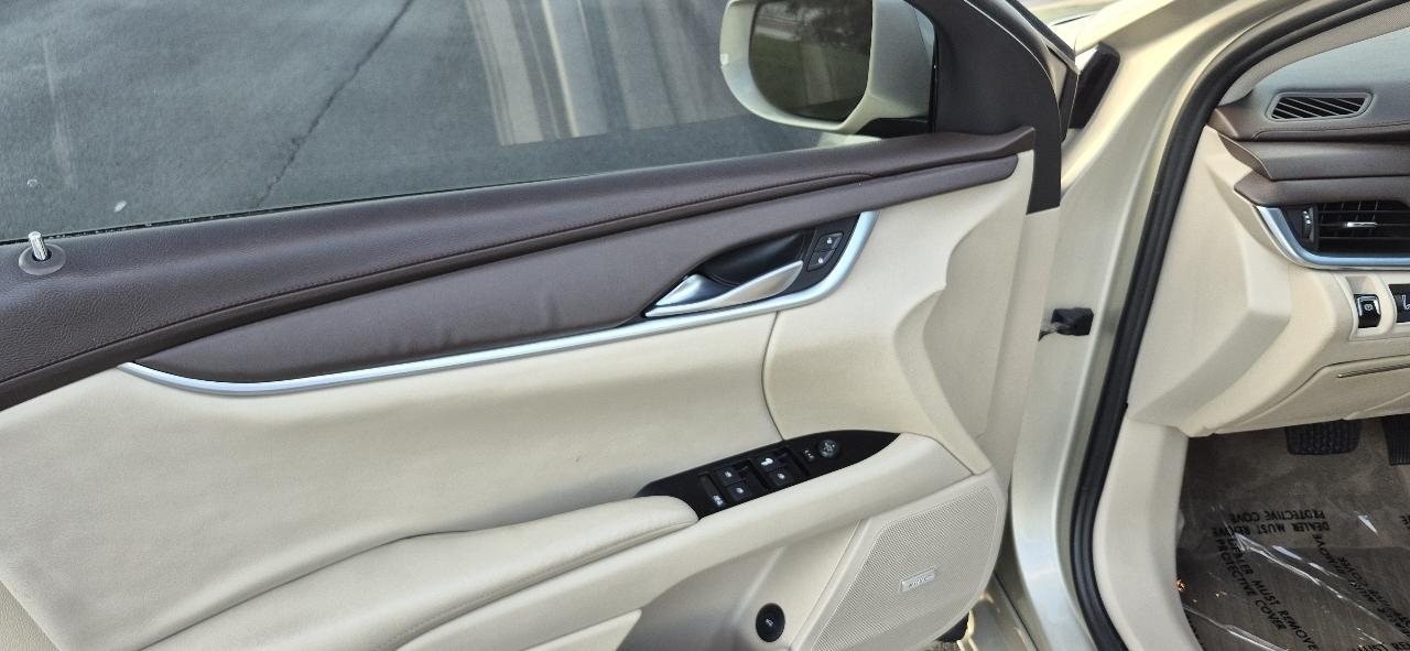 Cadillac XTS 4dr Sdn FWD 2015