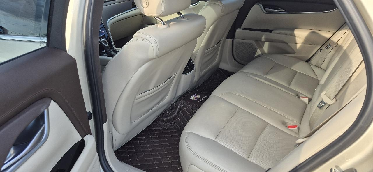 Cadillac XTS 4dr Sdn FWD 2015