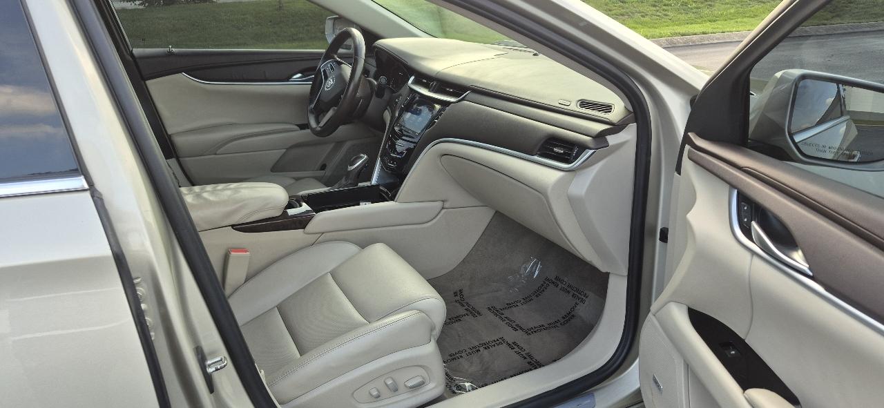 Cadillac XTS 4dr Sdn FWD 2015