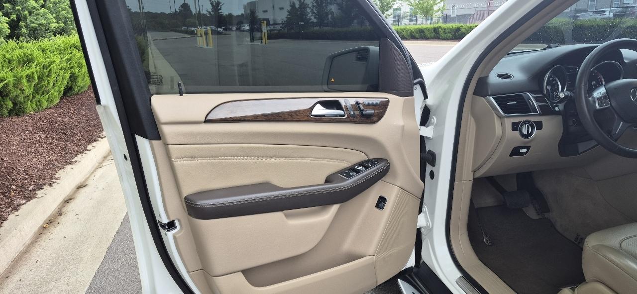 Mercedes-Benz M Class ML350 4D SUV 2014