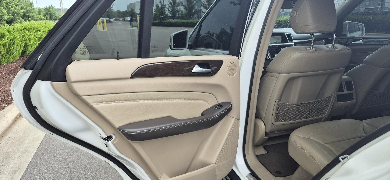 Mercedes-Benz M Class ML350 4D SUV 2014