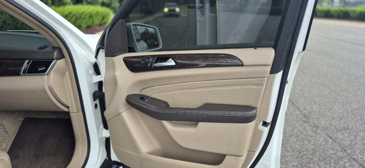 Mercedes-Benz M Class ML350 4D SUV 2014